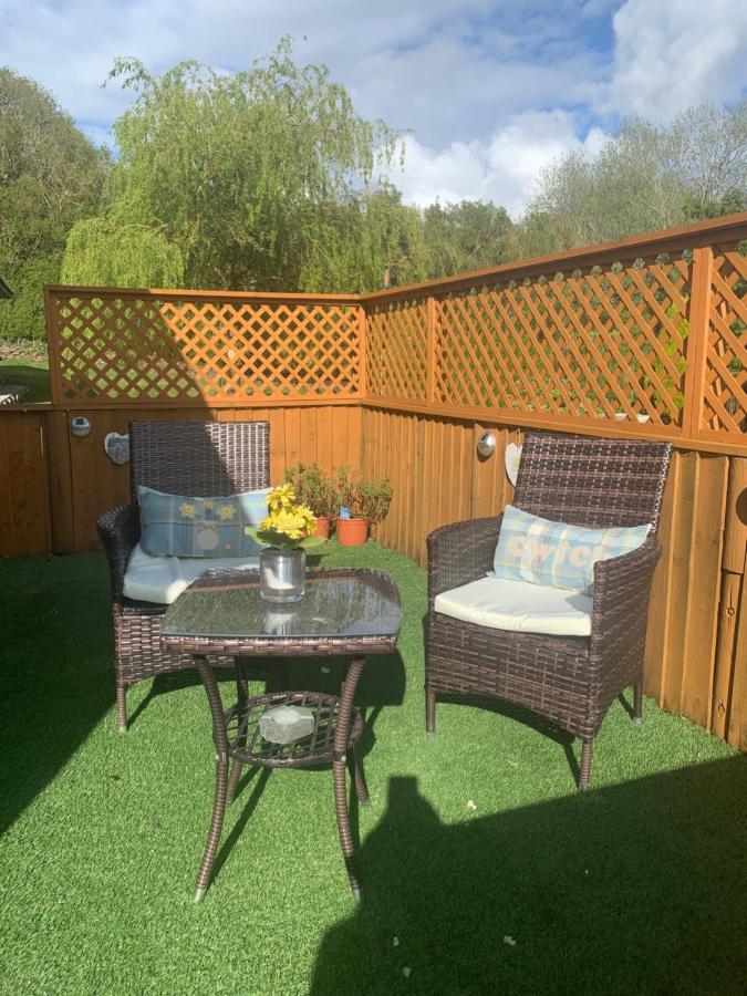 Swansea Log Cabin Pontardawe Esterno foto