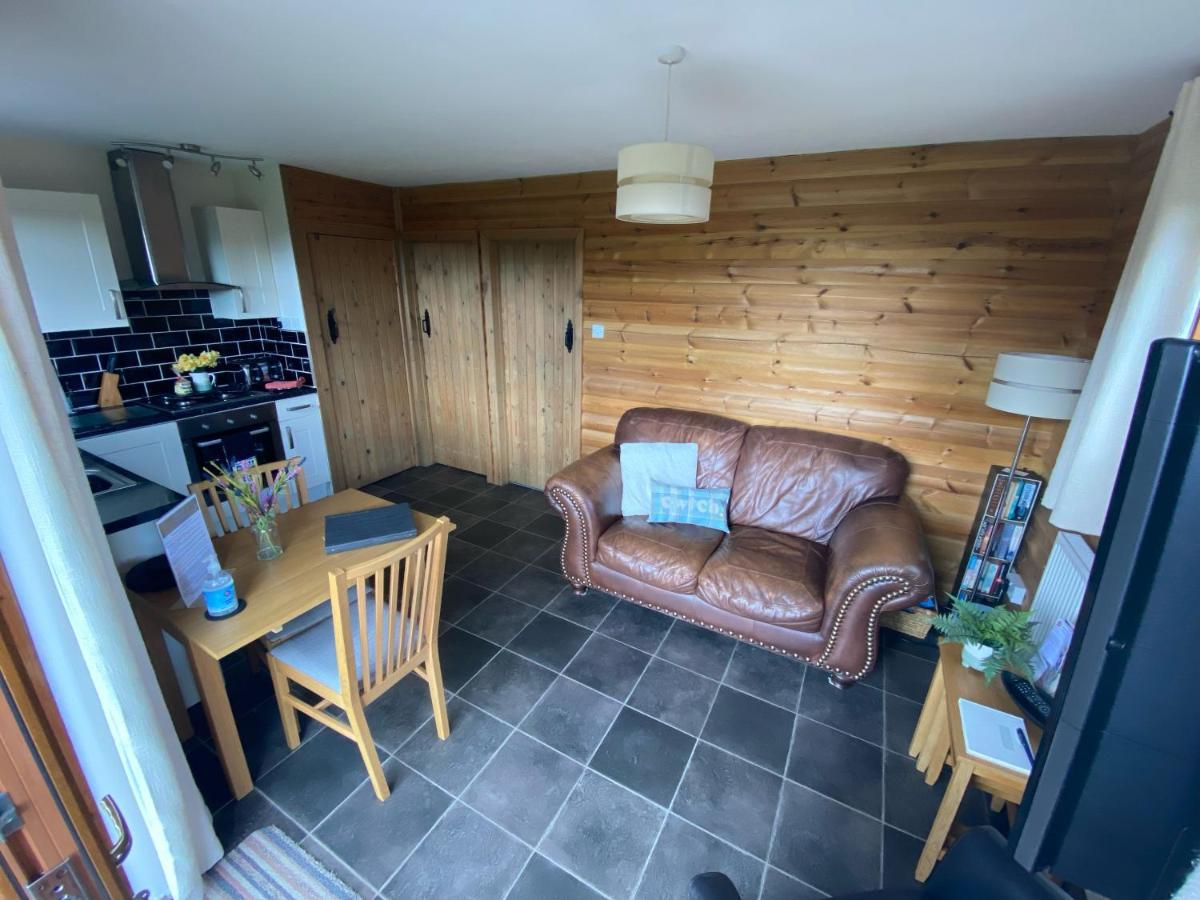 Swansea Log Cabin Pontardawe Esterno foto