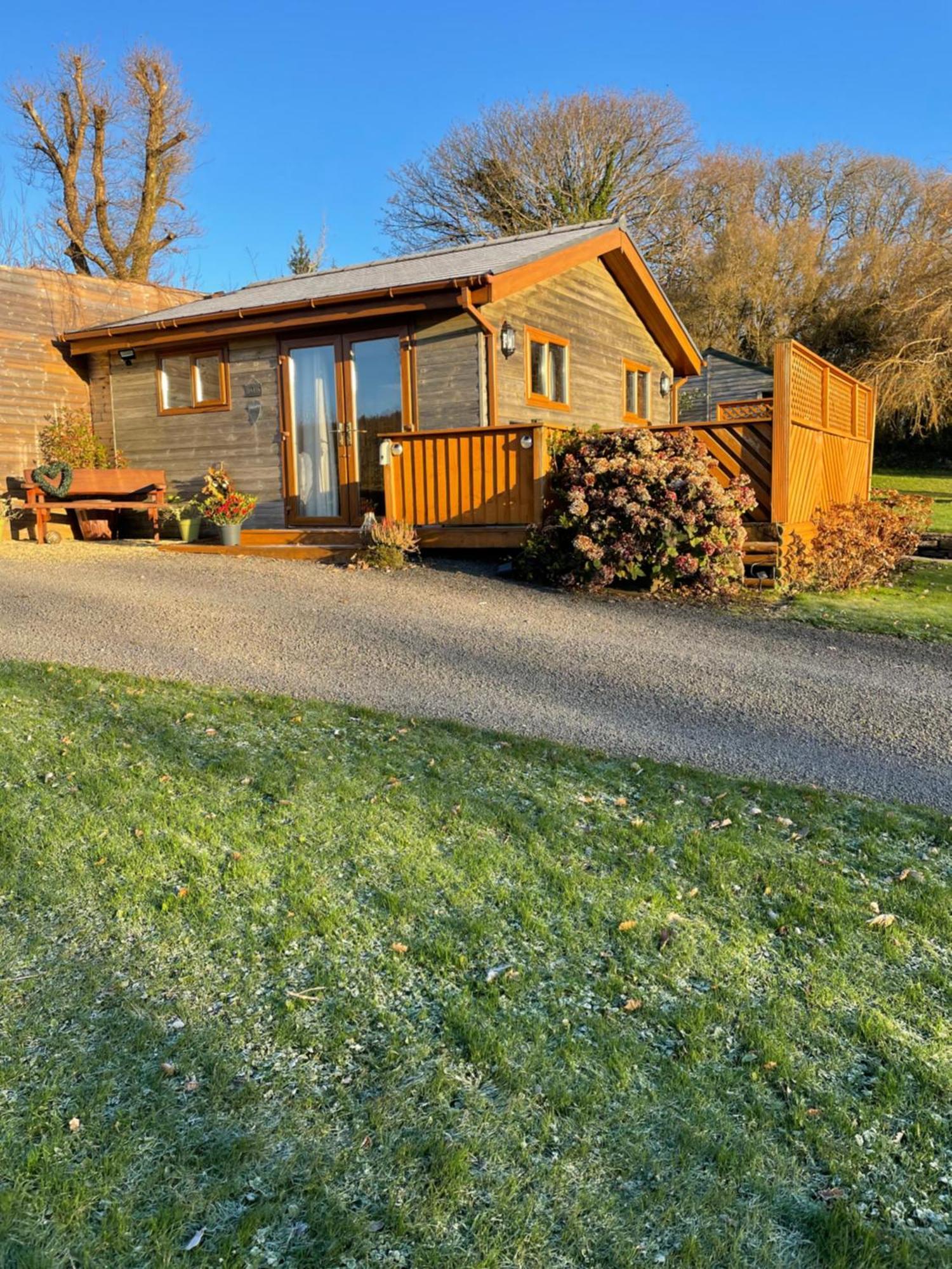 Swansea Log Cabin Pontardawe Esterno foto
