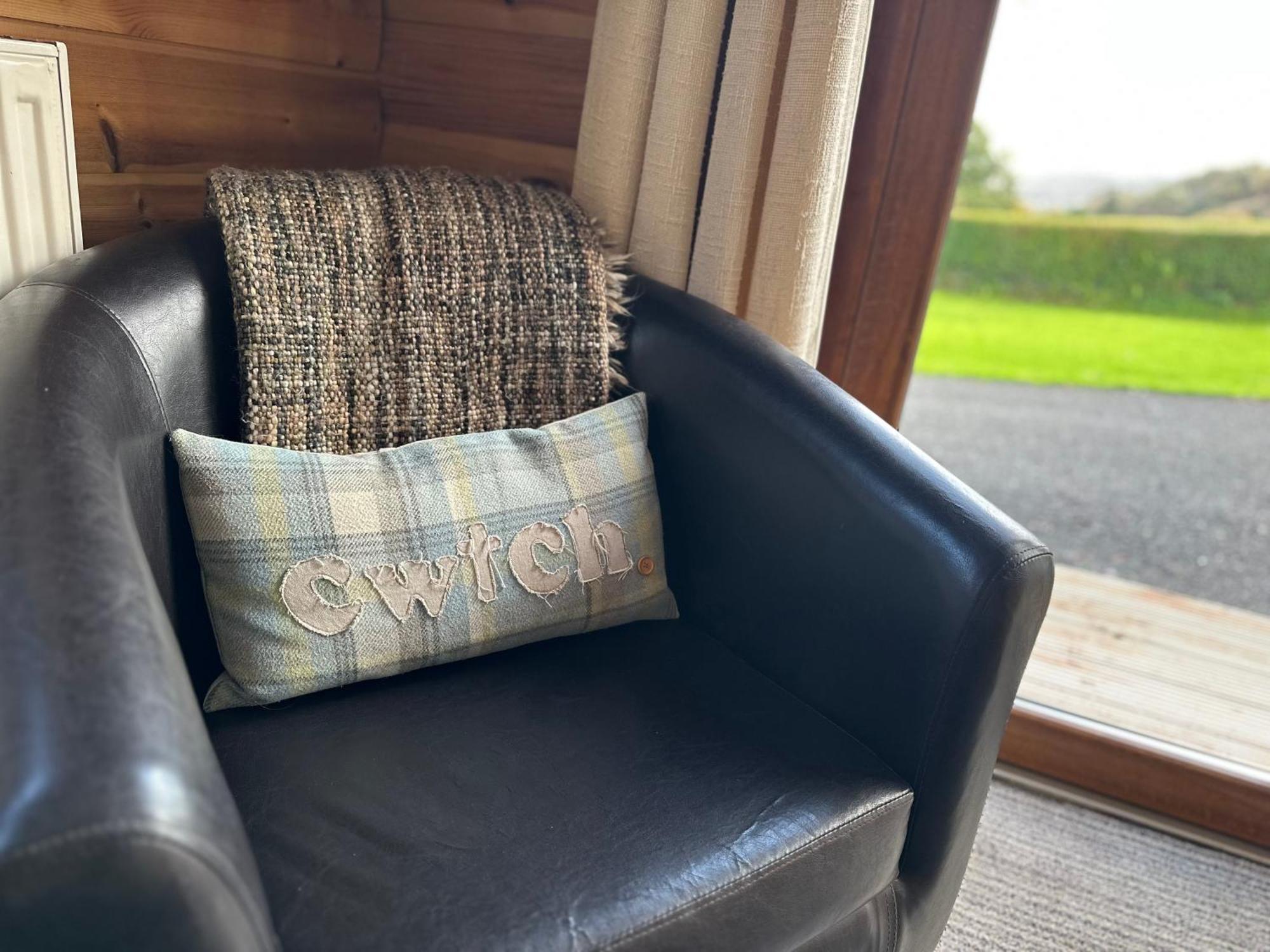Swansea Log Cabin Pontardawe Esterno foto