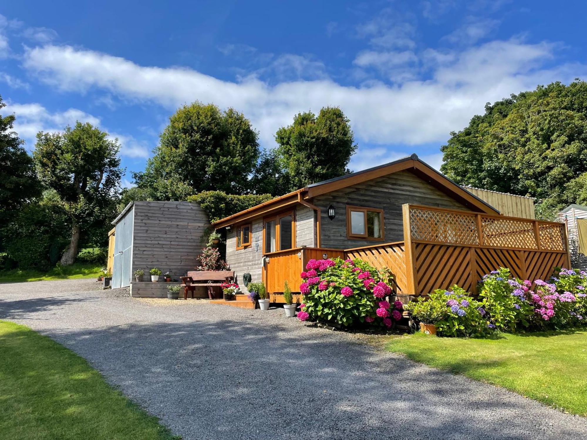 Swansea Log Cabin Pontardawe Esterno foto